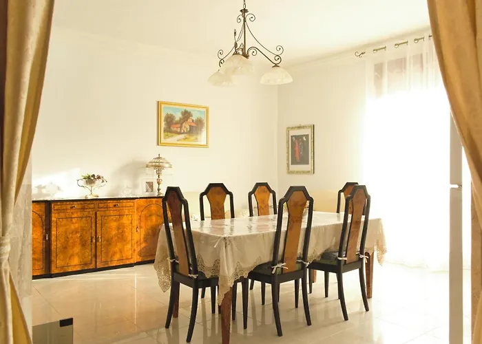 Antico Borgo 3*